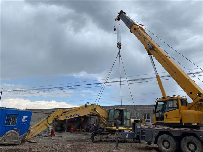 北关区25吨吊车的工作半径是多少？