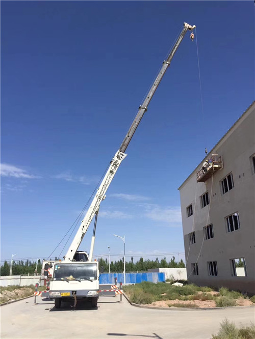 北关区“轻装强干”—— 吊车的 “轻量化臂架” 技术